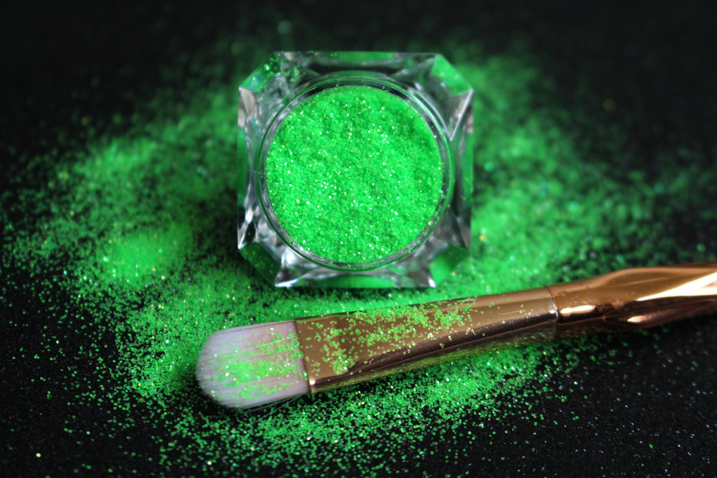 This glitter is called Acid and is part of the simple glitter collection. It consists of vibrant neon green glitter. Acid can be used for your face, body, hair and nails. Comes in 5g jars only.