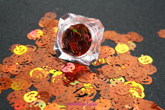 Holographic Brown Pumpkins – Premium 10mm Glitter Shapes
Part of our Halloween Collection, these 10mm brown pumpkins gleam with an eerie holographic shimmer. Perfect for adding a spooky touch to your nail art and glitter slime this season!
Available in 5g jars only.