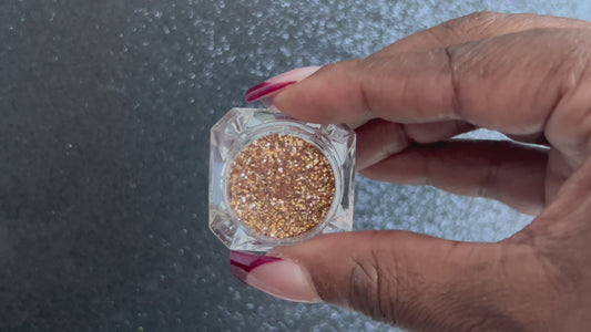 Champagne β Premium Dark Champagne Gold Glitter
Part of our Simple Glitter Collection, this fine glitter shimmers in a rich dark champagne gold tone for an effortlessly elegant touch. Champagne can be used for all your creative looks, nail art, hair, and glitter slime.
Available in 5g jars only.