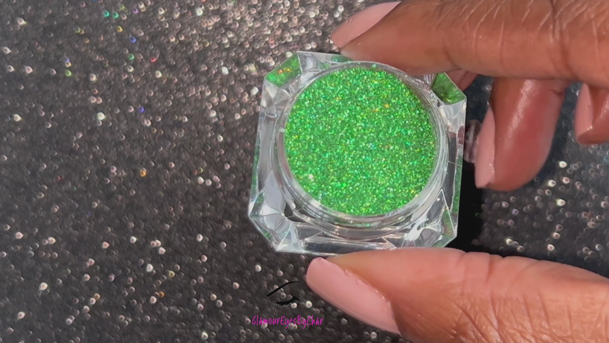 Eagles – Premium Holographic Kelly Green Glitter
This premium glitter is part of our Simple Glitter Collection. It consists of holographic Kelly Green glitter. Perfect for Philadelphia Eagles fans ready to show off their team pride. Eagles can be used for all your creative looks, nail art, hair, and glitter slime.