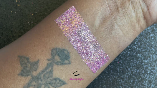 Pink Champagne โ Premium Pink, Purple, and Gold Glitter
This premium glitter is part of our Simple Glitter Collection. It dazzles with a breathtaking combination of pink and purple glitter, accented by a touch of radiant gold sparkles. Pink Champagne can be used for all your creative looks, nail art, hair, and glitter slime