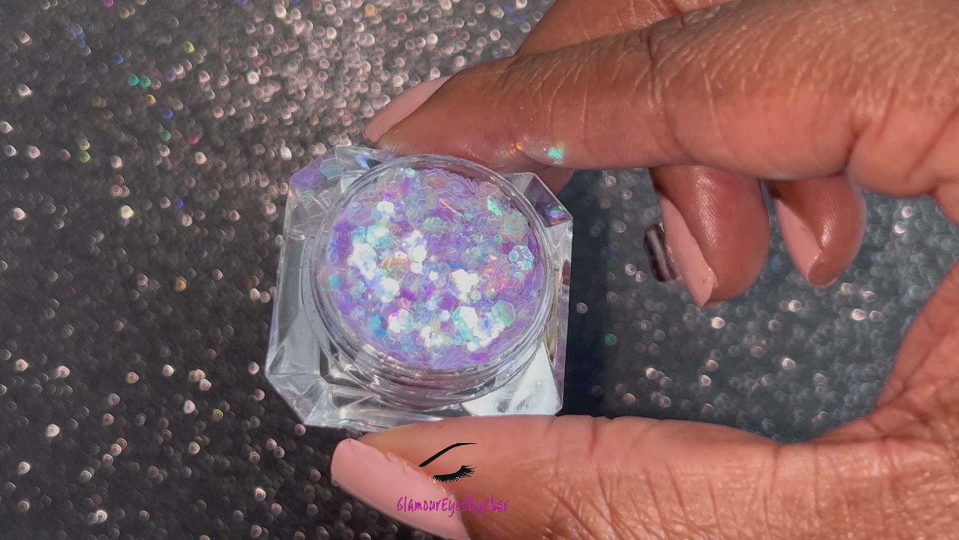 This premium glitter is part of the Super Chunky Glitter Collection. It consists of iridescent lilac glitter. Sweet Dreams can be used for your face, hair, body, nail art and glitter slime. Available in 5g jars only.