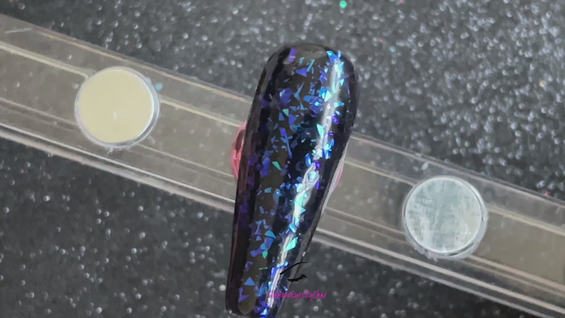 Sweet Lilac – Premium Iridescent Lilac Cellophane Glitter Flakes
Part of our Cellophane Glitter Flakes Collection, these iridescent lilac glitter shards shimmer with green reflects. Angel's Kiss is perfect for nail art and glitter slime.
Available in 5g jars only.