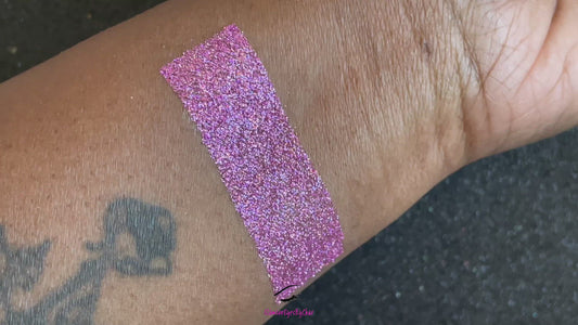 Va Va Violet β Premium Holographic Violet Pink Glitter
Part of our Simple Glitter Collection, this holographic violet pink glitter brings a pop of sparkle with a fun, eye-catching twist. Va Va Violet can be used for all your creative looks, nail art, hair, and glitter slime.
Available in 5g jars only.
