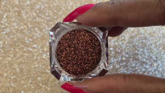 Melanin β Premium Chocolate Brown Metallic Glitter
Part of our Simple Glitter Collection, this deep chocolate brown glitter shines with a rich metallic sparkle. Melanin can be used for all your creative looks, nail art, hair, and glitter slime.
Available in 5g jars only.