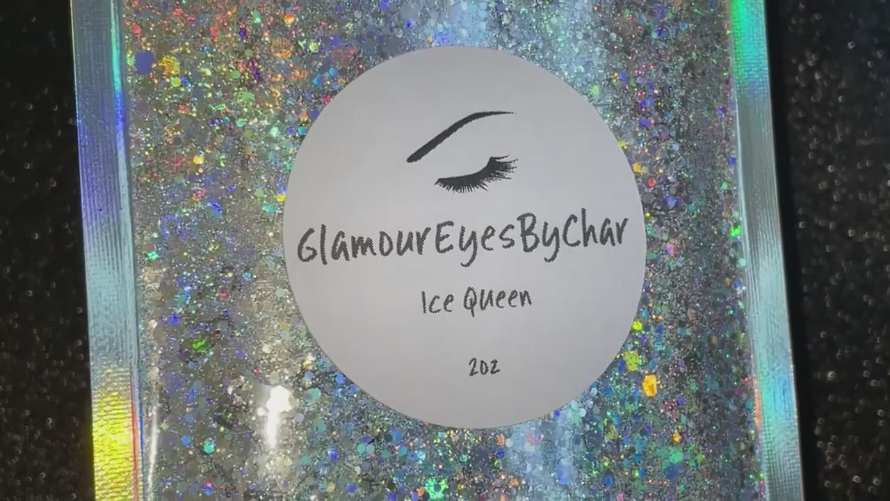 Ice Queen – Premium Holographic Silver Glitter Mix
A premium glitter from our Super Chunky Glitter Collection, Ice Queen features holographic silver glitter with an exceptionally brilliant shine. Perfect for all your creative looks, nail art, hair, glitter slime, resin art, tumblers, crafts, and DIY projects.