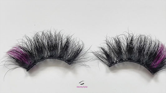 Heartbreaker – 5D Premium Mink Lashes (25mm)
These 5D premium mink lashes are 25mm in length—soft, lightweight, and comfortable to wear. A subtle pop of violet on the outer corners adds a playful twist that makes your eyes unforgettable. The flexible cotton lash band makes application a breeze.
Heartbreaker lashes are perfect for a fun night out, bringing bold drama with a touch of colour. They’re not for timid lash wearers—these lashes are made to stand out. Each reusable pair can be worn up to 25 ti