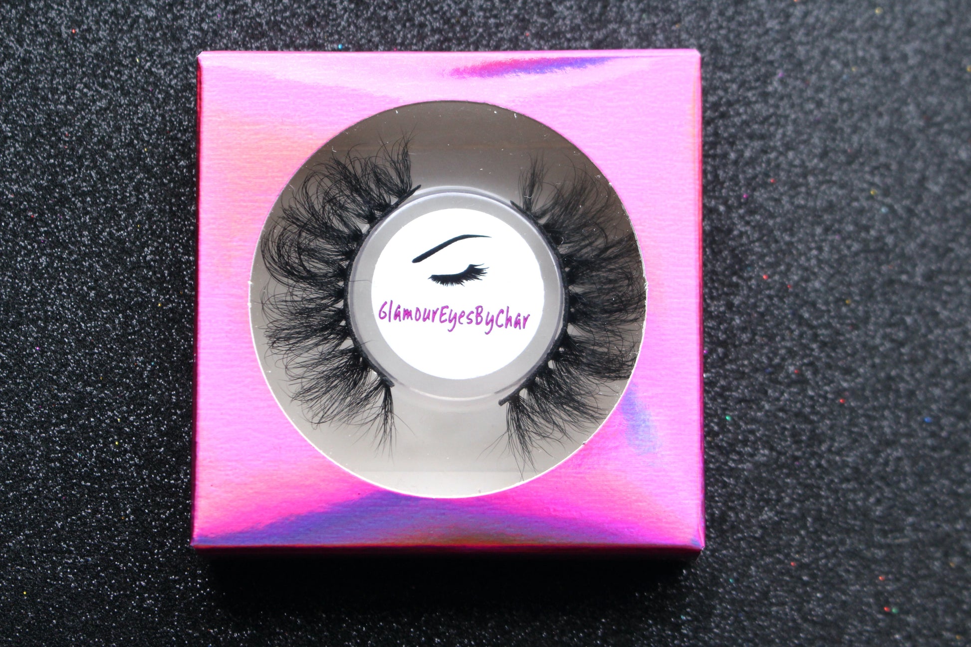 Miami – 3D Premium Faux Mink Lashes (20mm)
These 3D premium faux mink lashes are 20mm in length—soft, lightweight, and super comfortable to wear. With a flexible cotton lash band, application is quick and easy.
Miami lashes are perfect for everyday wear, offering a soft, natural look that still adds just the right touch of glam ✨. Each reusable pair can be worn up to 25 times with proper care.
