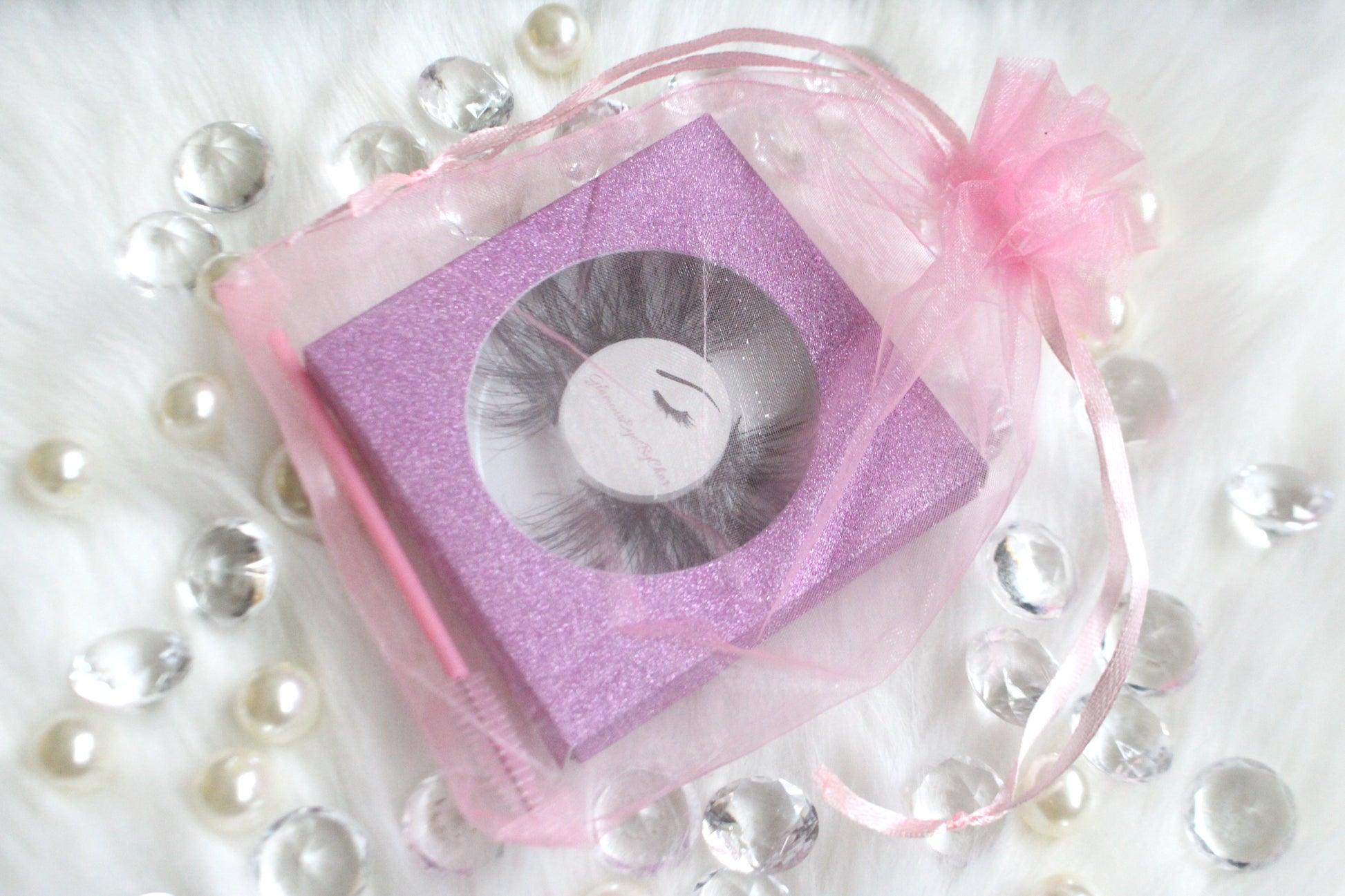 These 5D luxurious mink lashes are called Wispy and are 25mm in length. They are very dramatic, wispy, have a criss cross style, lightweight, and comfortable to wear on the lids. The thin lashband, makes the application process a breeze.  Wispy are suitable for dramatic eye looks and can be worn up to 25 times if handled with care.