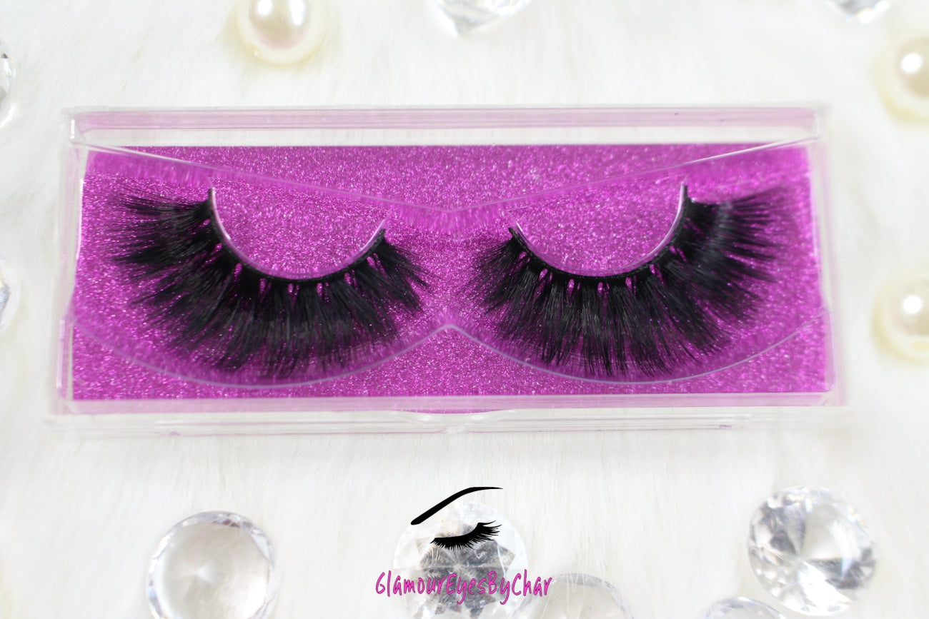 These 3D luxurious faux mink lashes are called Bad Girl and are 10-15mm in length. They're shorter on the inner corner and longer on outer corner for the forever-glam winged out effect. They are very dramatic, full, lightweight, and comfortable to wear on the lids. The thin lashband, makes the application process a breeze. Bad Girl are suitable for dramatic eye looks and can be worn up to 25 times if handled with care.