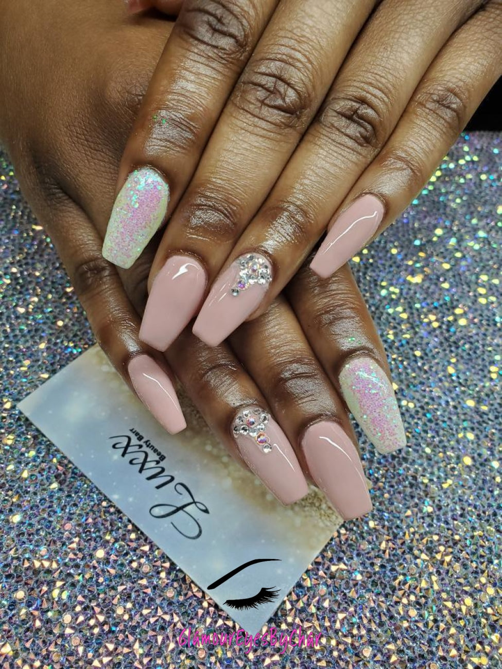 Bride to Be – Premium Iridescent White Glitter
Part of our Simple Glitter Collection, this soft iridescent white glitter adds a delicate shimmer to your look. Bride to Be can be used for all your creative looks, nail art, hair, and glitter slime.
Available in 5g jars only.