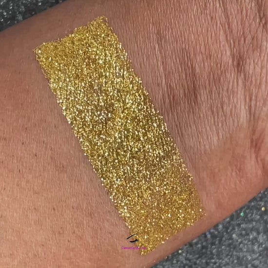 This eco-friendly glitter is part of the biodegradable glitter collection. It consists of gold glitter. Liquid Gold can be used for your face, hair, body, nail art, glitter slime and soap making. Available in 5g jars only.  Material: Raw material is 100% corn starch                  Scientific name Polylactic acid (PLA)     