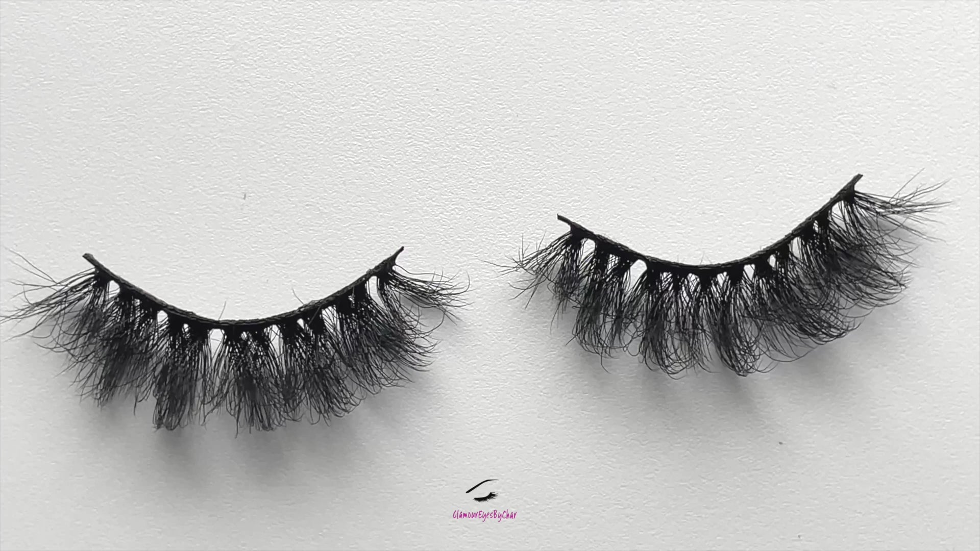 Miami – 3D Premium Faux Mink Lashes (20mm)
These 3D premium faux mink lashes are 20mm in length—soft, lightweight, and super comfortable to wear. With a flexible cotton lash band, application is quick and easy.
Miami lashes are perfect for everyday wear, offering a soft, natural look that still adds just the right touch of glam ✨. Each reusable pair can be worn up to 25 times with proper care.