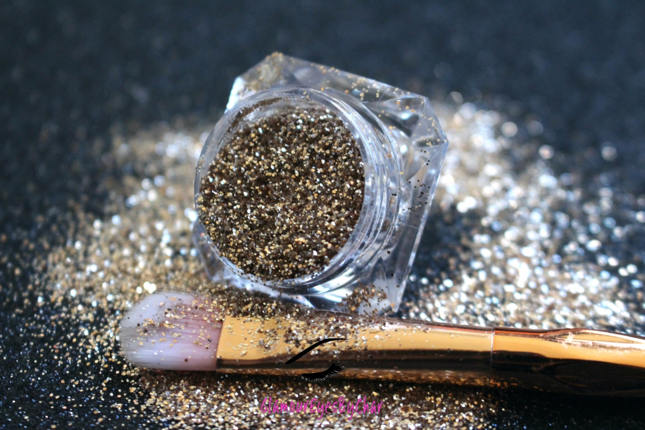 This glitter is called Exquisite and is part of the simple glitter collection. It consists of dark champagne and pale gold glitter with a metallic sparkle. Exquisite can be used for your face, body, hair and nails. Comes in 5g jars only.