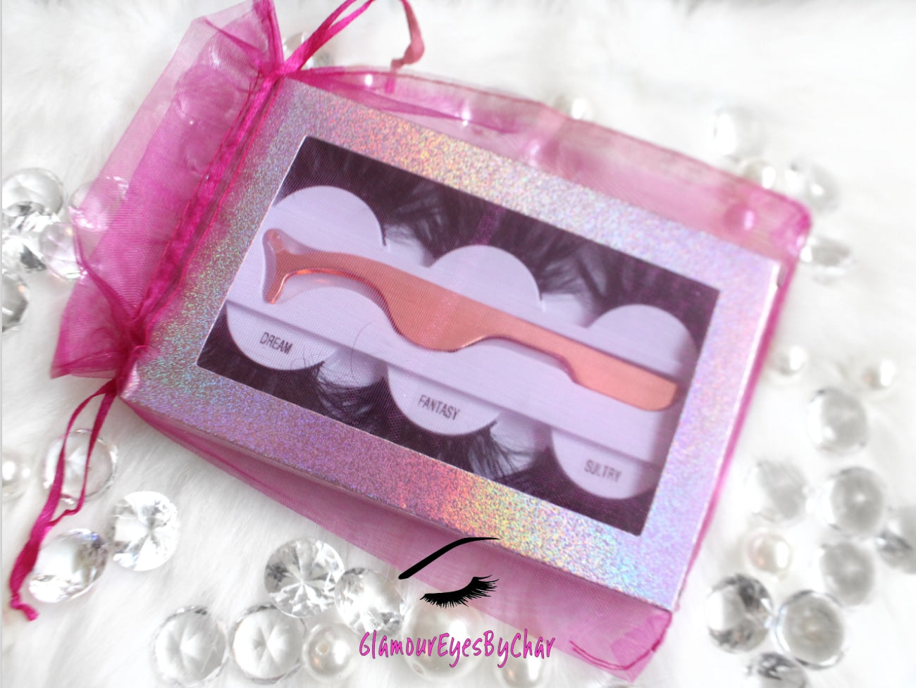 Want to bring out your inner sexy? These 5D luxurious mink lashes will do just that. The Feeling Sexy pack contains 3 pairs of 25mm lashes. They are very dramatic, fluffy, full, and comfortable to wear on the lids. They are not for timid lash wearers. The thin lashband, makes the application process a breeze. These beauties are suitable for sexy, dramatic or simple eye looks. Each pair can be worn up to 25 times if handled with care.