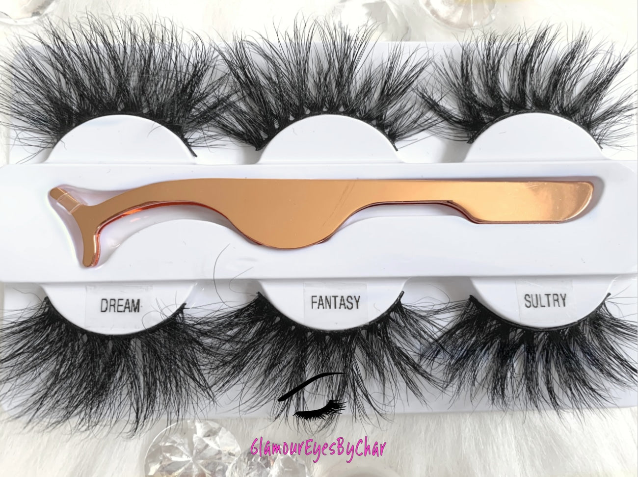 Want to bring out your inner sexy? These 5D luxurious mink lashes will do just that. The Feeling Sexy pack contains 3 pairs of 25mm lashes. They are very dramatic, fluffy, full, and comfortable to wear on the lids. They are not for timid lash wearers. The thin lashband, makes the application process a breeze. These beauties are suitable for sexy, dramatic or simple eye looks. Each pair can be worn up to 25 times if handled with care.