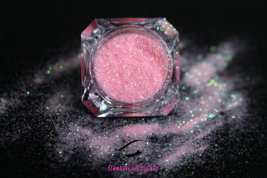 Pink Lemonade โ Premium Iridescent Baby Pink Glitter
Part of our Simple Glitter Collection, this soft baby pink glitter shimmers with a delicate iridescent sparkle. Pink Lemonade can be used for all your creative looks, nail art, hair, and glitter slime.