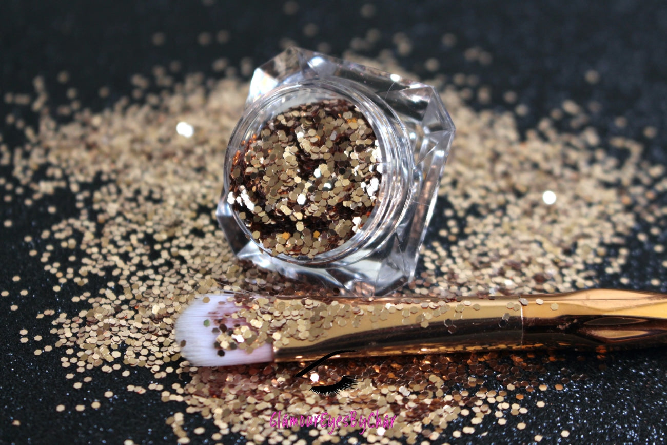 This glitter is called Pot of Gold and is part of the simple glitter collection. It consists of champagne gold glitter with a beautiful sparkle. Flake size is larger than fine and extra fine glitter. Blush can be used for your face, body, hair and nails. Comes in 5g jars only.