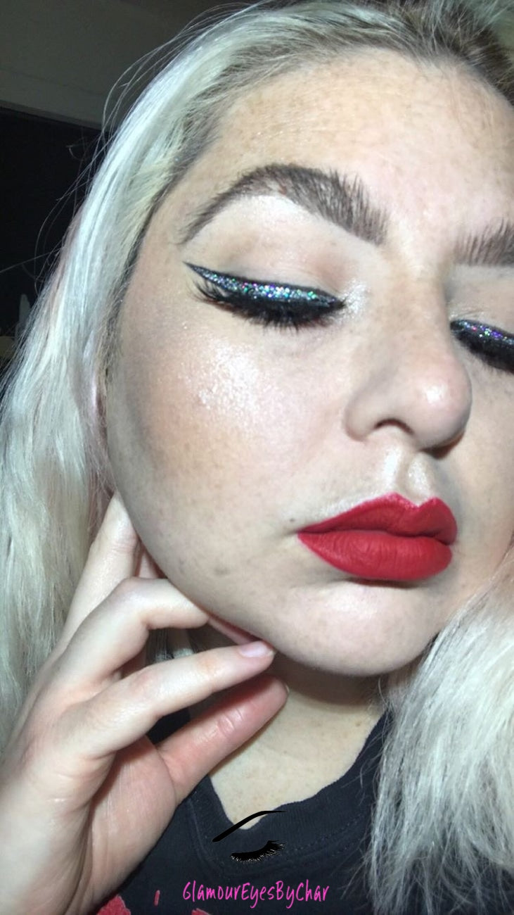 Princess Cut โ Premium Silver Holographic Glitter
Part of our Simple Glitter Collection, this silver holographic glitter catches the light with a glamorous sparkle thatโs sure to turn heads. Princess Cut can be used for all your creative looks, nail art, hair, and glitter slime.
Available in 5g jars only.