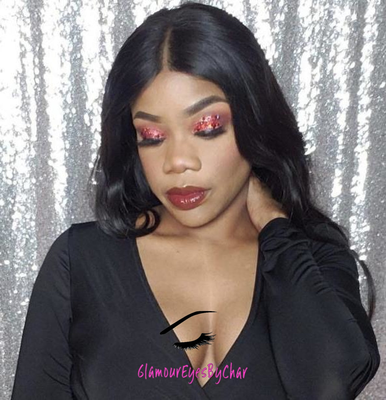 This glitter is called Santa Baby and is part of the super chunky glitter collection. It consists of ruby red glitter with a holographic sparkle. Santa Baby can be used for your face, body, hair and nails. Comes in 5g jars only.