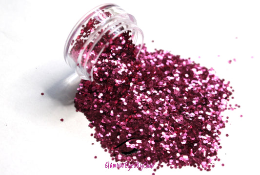 This glitter is called True Love and is part of the simple glitter collection. It consists of dark pink simple glitter. Flake size is larger than fine and extra fine glitter. Blush can be used for your face, body, hair and nails. Comes in 5g jars only.
