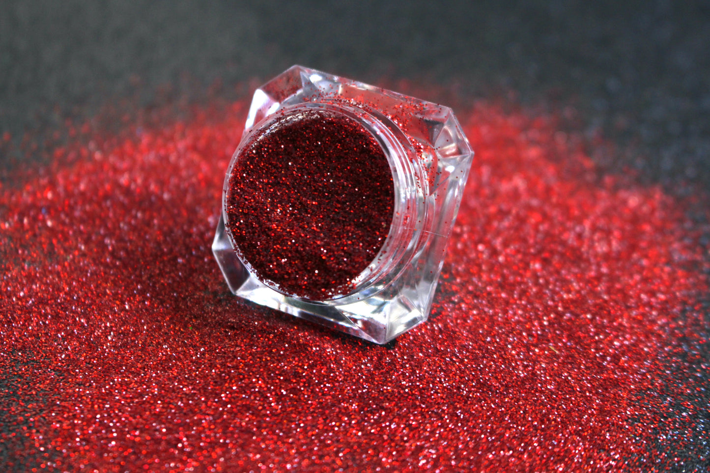 Cherry Bliss – Premium Holographic Dark Red Glitter
Part of our Simple Glitter Collection, this beauty features holographic dark red glitter that shimmers with a soft, sultry sparkle. Cherry Bliss is perfect for all your creative looks, nail art, hair, and glitter slime.
