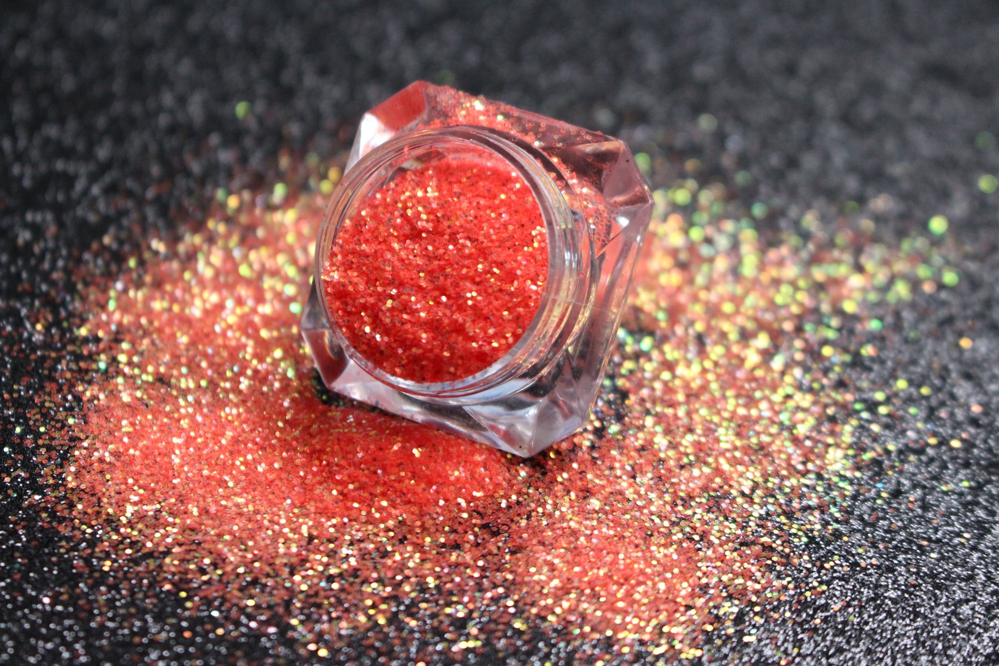 Coralina – Premium Iridescent Coral Glitter
Part of our Simple Glitter Collection, this bright iridescent coral glitter adds a pop of tropical flair to your look. Coralina is a limited edition shade that can be used for all your creative looks, nail art, hair, and glitter slime.