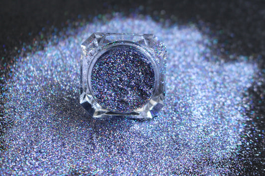 Frosted Fantasy – Premium Holographic Silver Blue Glitter
A premium glitter from our Simple Glitter Collection, Frosted Fantasy features holographic silver blue sparkle. Perfect for all your creative looks, nail art, hair, and glitter slime.
