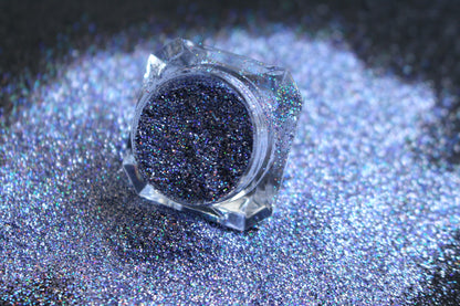 Frosted Fantasy – Premium Holographic Silver Blue Glitter
A premium glitter from our Simple Glitter Collection, Frosted Fantasy features holographic silver blue sparkle. Perfect for all your creative looks, nail art, hair, and glitter slime.