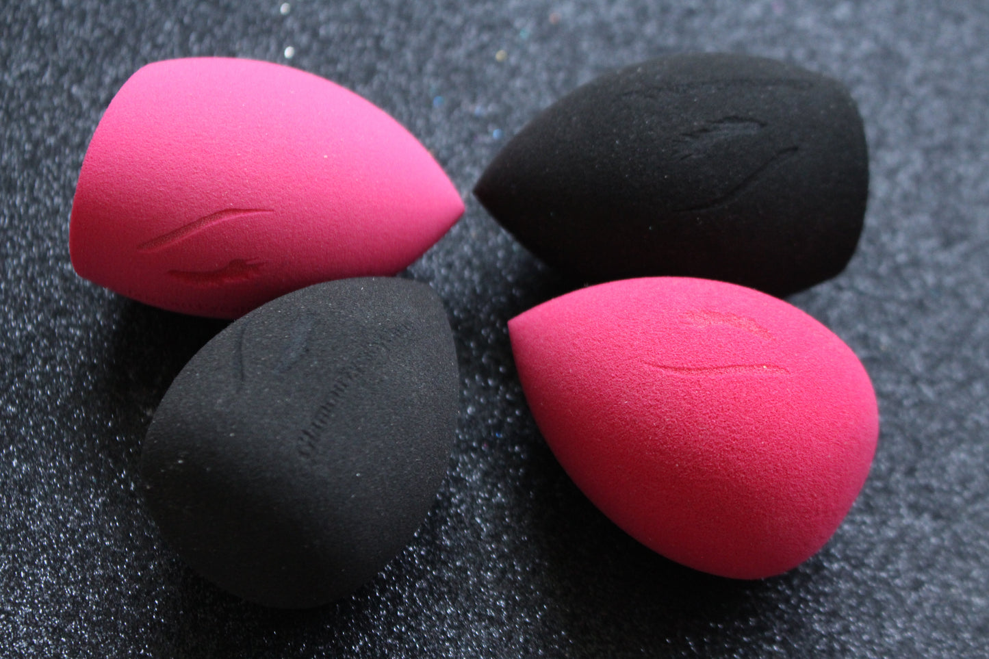 Glamour Beauty Blender – Flawless Finish Makeup Sponge
Part of our Glamour Goodies Collection, this ultra-soft beauty blender is your secret to a smooth, airbrushed complexion—without the streaks! Whether you’re applying liquid foundation or setting powder, the Glamour Beauty Blender helps you achieve a flawless look with minimal product waste. It's non-latex, cruelty-free, and tested for that perfect face beat you deserve.

Available in two colours and styles:

Angled Blender – Perfect for applying setting