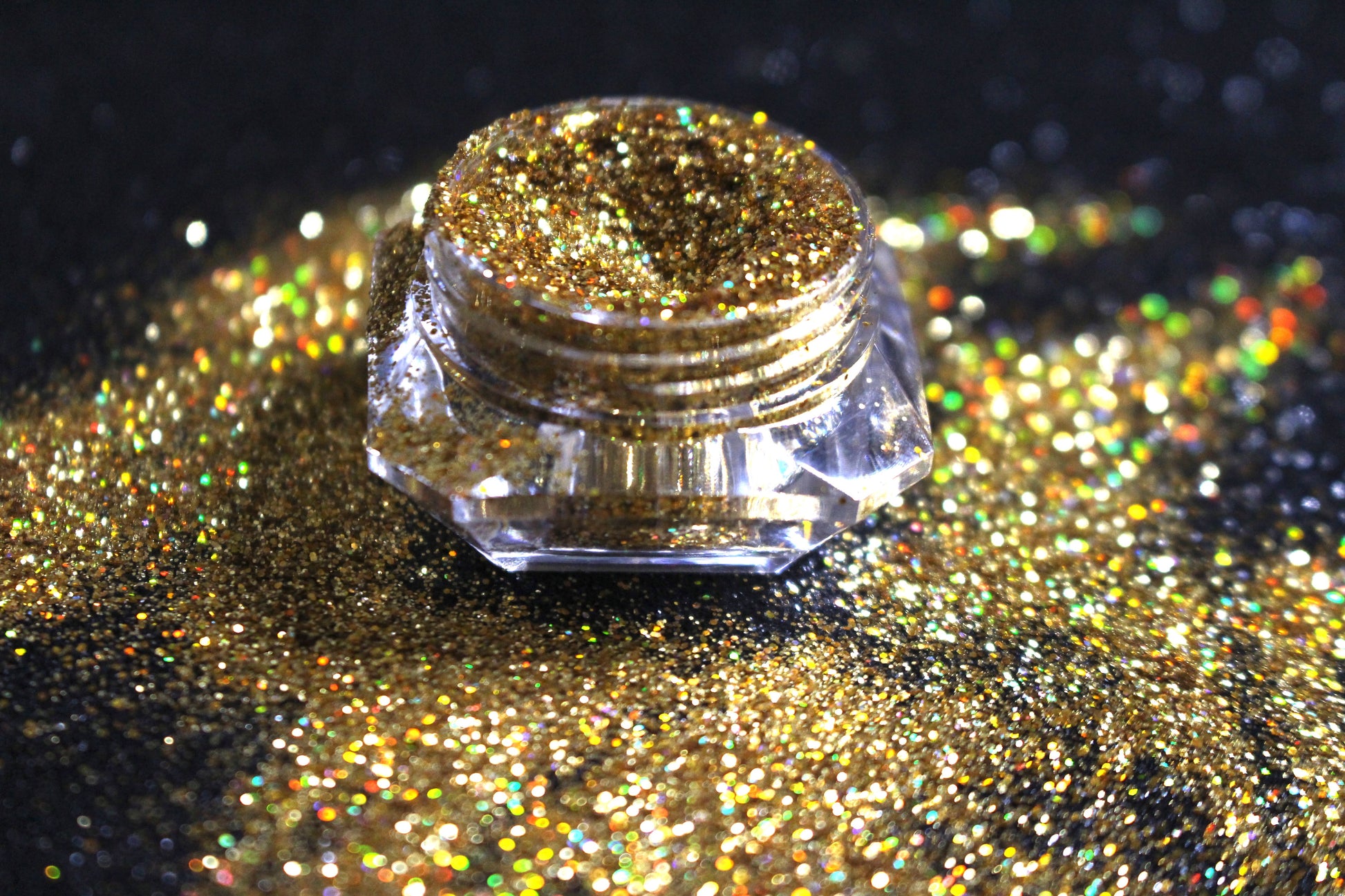I Said Yes – Premium Holographic Gold Glitter
Part of our Simple Glitter Collection, this sparkling holographic gold glitter adds a radiant shine to your look. I Said Yes can be used for all your creative looks, nail art, hair, and glitter slime.
Available in 5g jars only.