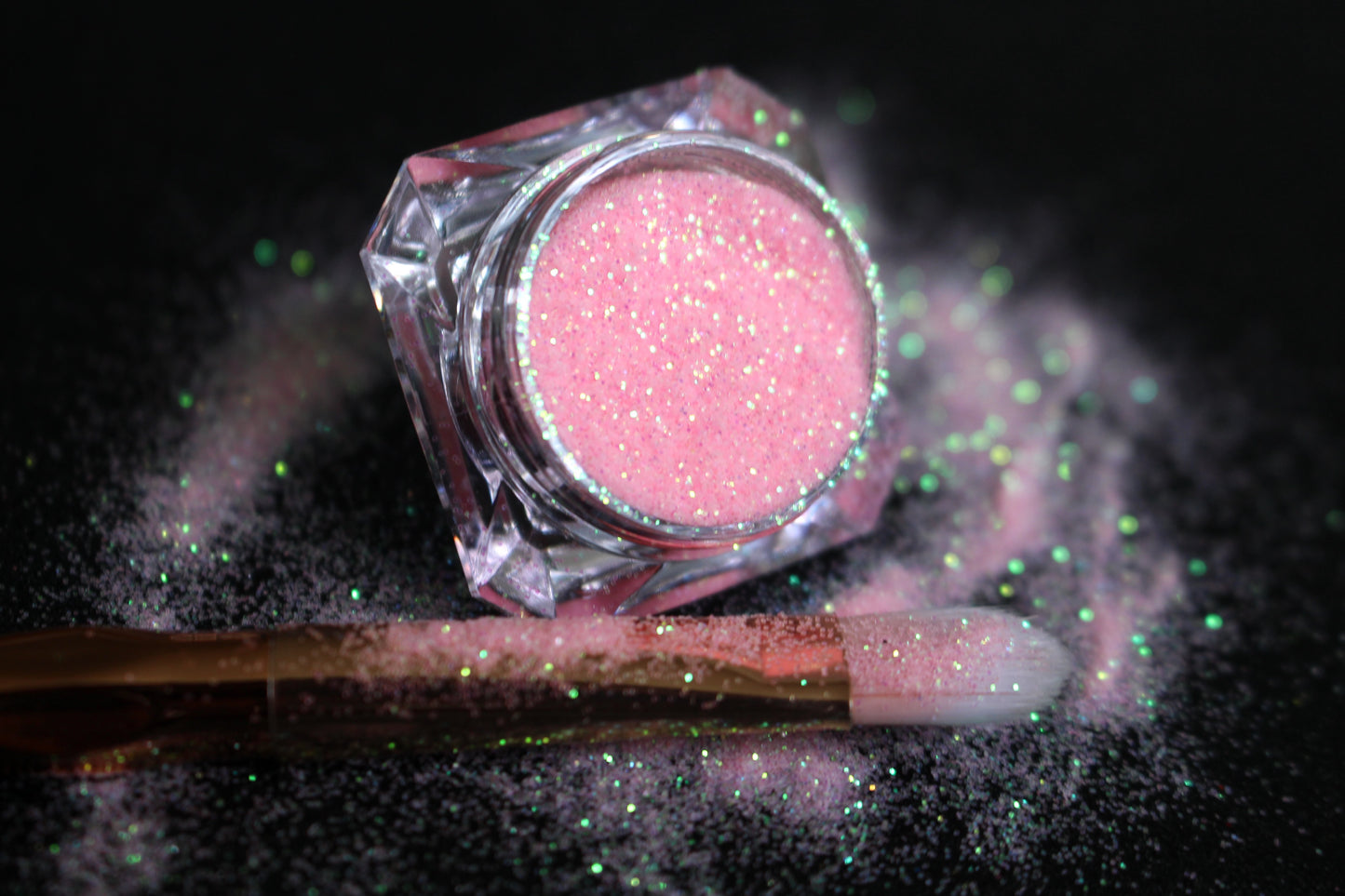 Pink Lemonade – Premium Iridescent Baby Pink Glitter
Part of our Simple Glitter Collection, this soft baby pink glitter shimmers with a delicate iridescent sparkle. Pink Lemonade can be used for all your creative looks, nail art, hair, and glitter slime.