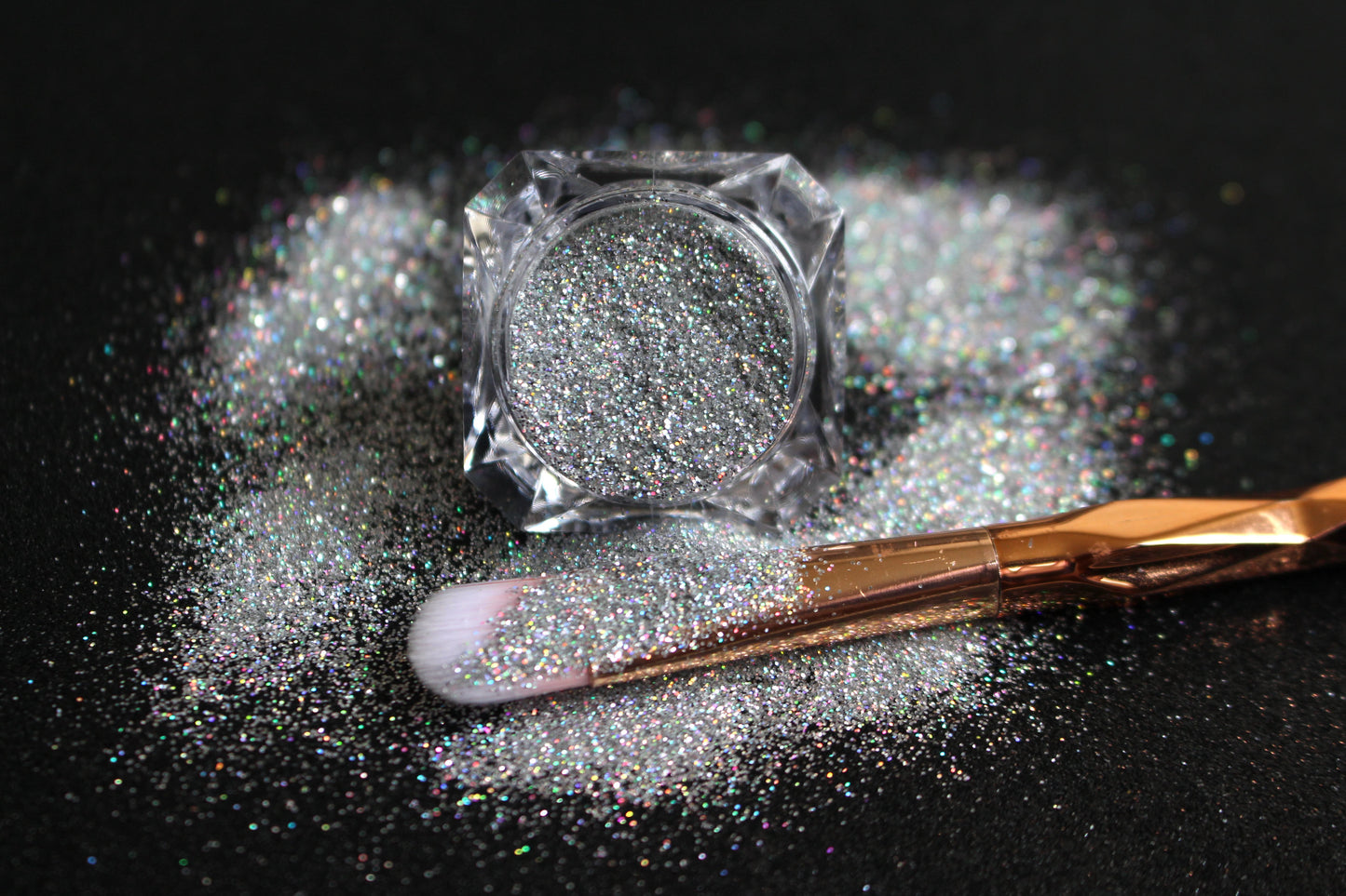 Princess Cut – Premium Silver Holographic Glitter
Part of our Simple Glitter Collection, this silver holographic glitter catches the light with a glamorous sparkle that’s sure to turn heads. Princess Cut can be used for all your creative looks, nail art, hair, and glitter slime.
Available in 5g jars only.