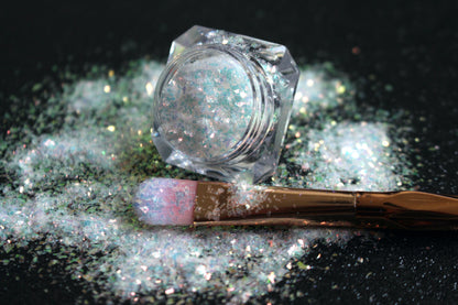 Shimmer – Premium Iridescent White Cellophane Glitter Flakes
Part of our Cellophane Glitter Flakes Collection, these iridescent white glitter shards shimmer with golden reflects. Shimmer is perfect for nail art and glitter slime.
Available in 5g jars only.