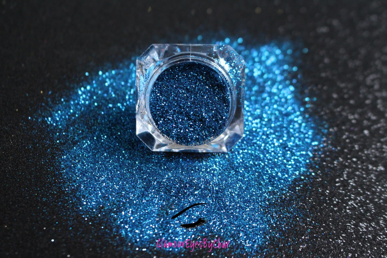 This glitter is part of the simple glitter collection. It consists of blue and teal glitter. Blue Lagoon can be used for your face, hair, body, nail art and glitter slime. Available in 5g jars only.