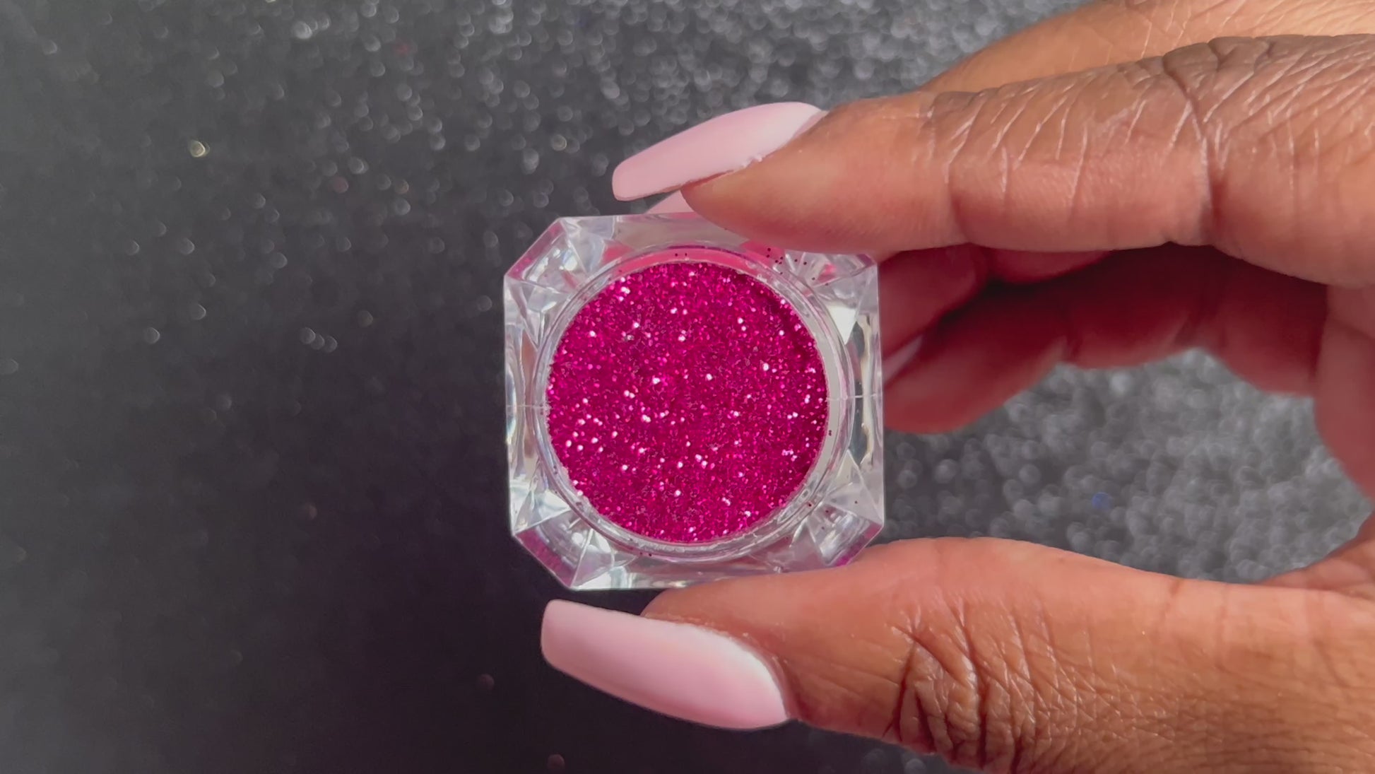 Mad Magenta – Premium Metallic Magenta Glitter
Part of our Simple Glitter Collection, this vivid magenta glitter brings bold metallic shine with show-stopping sparkle. Mad Magenta can be used for all your creative looks, nail art, hair, and glitter slime.
Available in 5g and 10g jars.