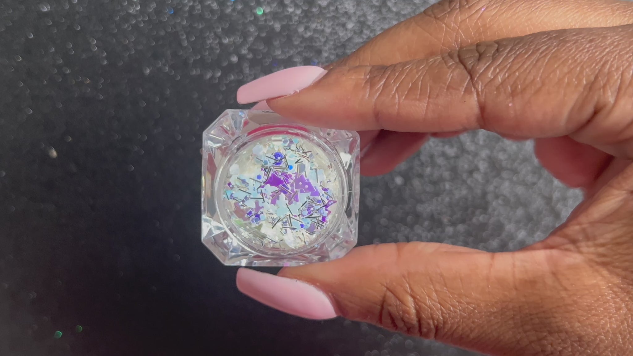 North Pole – Premium Iridescent Holiday Glitter Mix with Snowflakes and Trees
This premium glitter is part of the Holiday Collection. It consists of white, silver, light pink, purple, and blue glitter, mixed with iridescent Christmas trees and snowflakes. North Pole is&nbsp;perfect for nail art and glitter slime.
Available in 5g jars only.