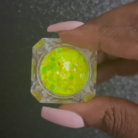 Lemon Lime – Premium Super Chunky Fluorescent Iridescent Green Glitter Mix
Part of our Super Chunky Glitter Collection, this vibrant green glitter has a fluorescent iridescent finish that can shift to yellow under certain lighting. Lemon Lime is perfect for all your creative looks, nail art, hair, and glitter slime.
Available in 5g jars only.