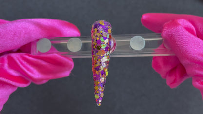 Lakers – Premium Royal Purple and Gold Glitter
Show your team pride with this bold blend of royal purple and golden holographic sparkle from our Super Chunky Glitter Collection. Perfect for Lakers fans who want to shine courtside or at any game day event! Lakers is ideal for all your creative looks, nail art, hair, and glitter slime.