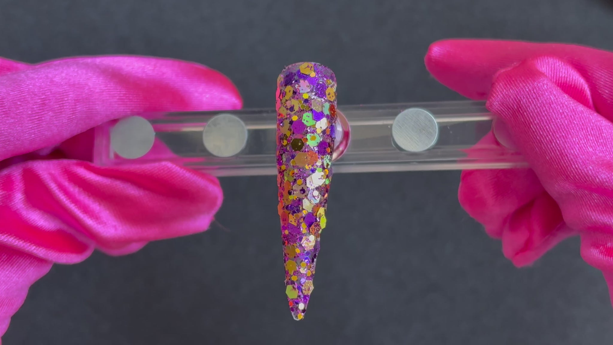 Lakers – Premium Royal Purple and Gold Glitter
Show your team pride with this bold blend of royal purple and golden holographic sparkle from our Super Chunky Glitter Collection. Perfect for Lakers fans who want to shine courtside or at any game day event! Lakers is ideal for all your creative looks, nail art, hair, and glitter slime.