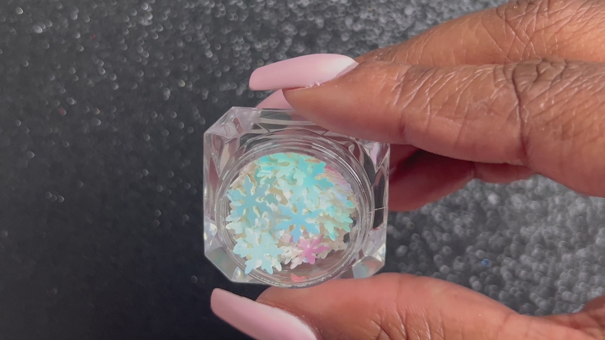 Snowflakes – Premium 9mm Iridescent Glitter Shapes
Part of our Holiday Collection, these delicate 9mm snowflakes shimmer in two enchanting iridescent colours. Perfect for adding a touch of cozy winter magic to nail art and glitter slime.
Available in 5g jars only.