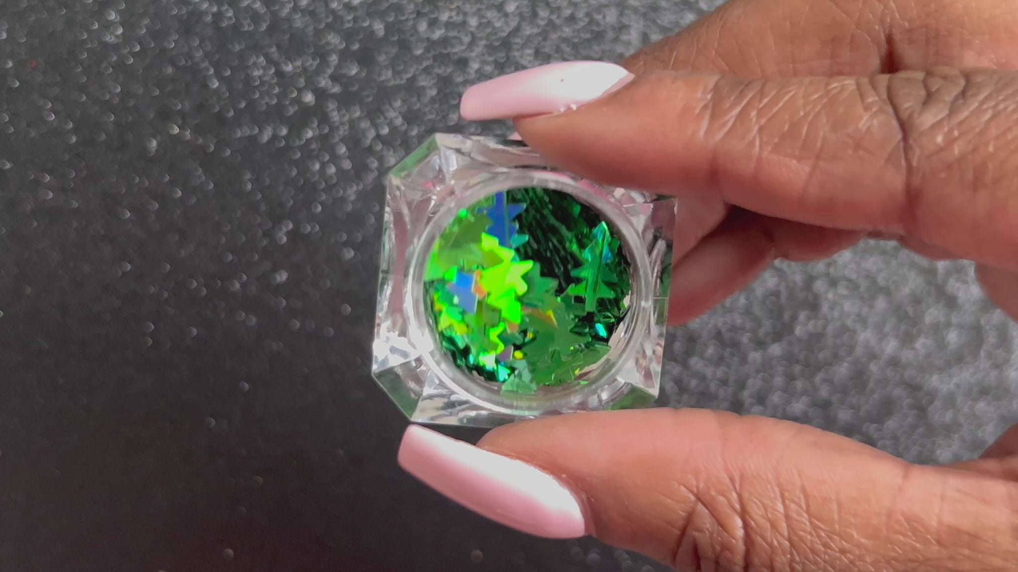 Christmas Trees – Premium 8mm Holographic Green Glitter Shapes
Part of our Holiday Collection, these festive 8mm green Christmas trees add cheerful sparkle to nail art and glitter slime.
Available in 5g jars only.