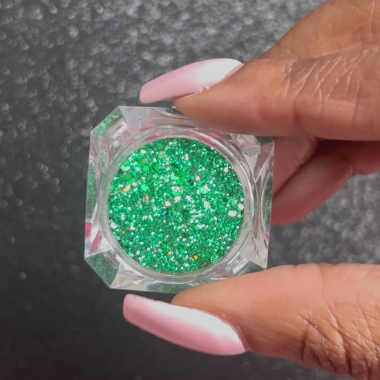 Mistletoe – Premium Holiday Emerald Green Glitter Mix
Part of our Holiday Collection, this festive emerald green glitter shines with holographic sparkle, made for holiday magic. Mistletoe is perfect or all your creative looks, nail art, hair, and glitter slime.
Available in 5g jars only.