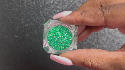 Mistletoe – Premium Holiday Emerald Green Glitter Mix
Part of our Holiday Collection, this festive emerald green glitter shines with holographic sparkle, made for holiday magic. Mistletoe is perfect or all your creative looks, nail art, hair, and glitter slime.
Available in 5g jars only.