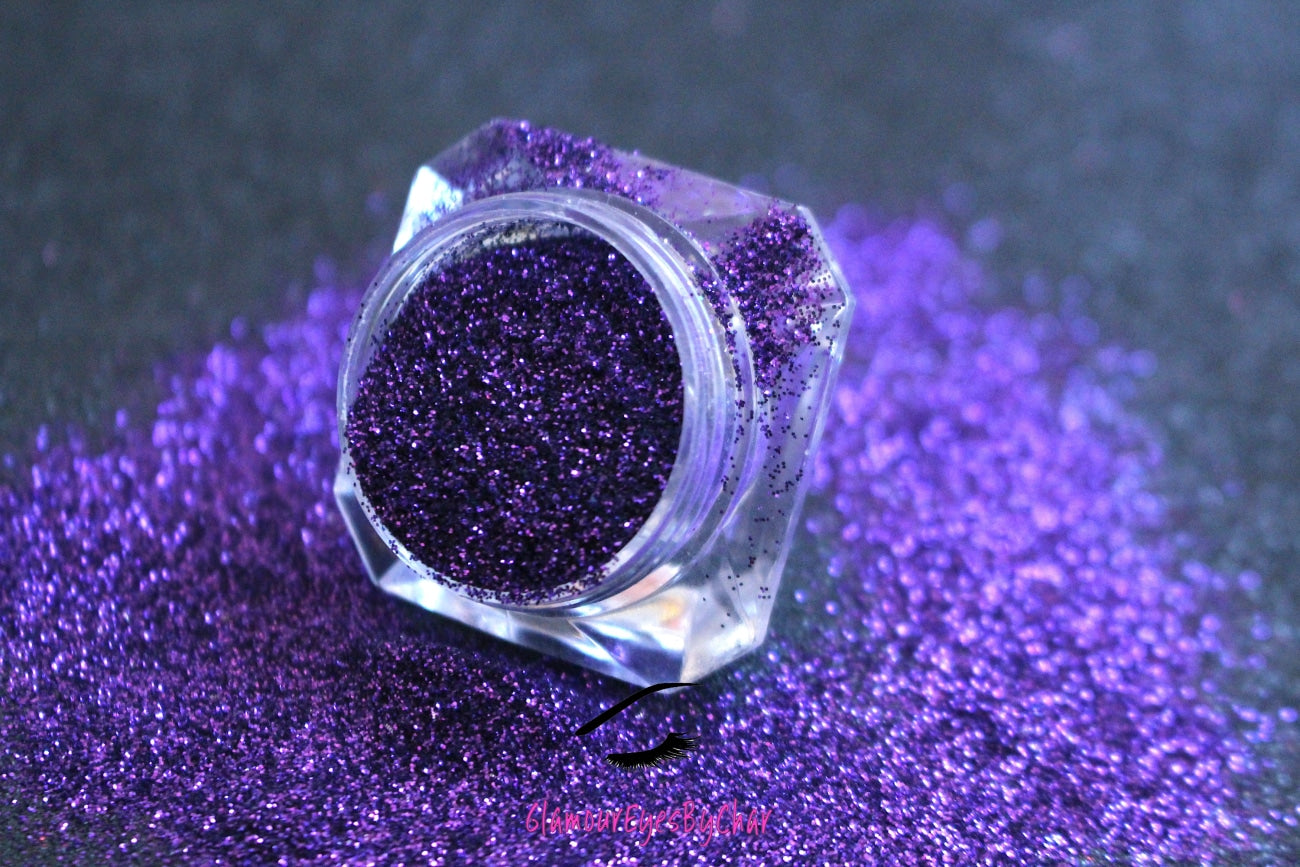 This glitter is part of the simple glitter collection. It consists of royal purple metallic glitter. Purple Crush can be used for your face, hair, body, nail art and glitter slime. Available in 5g jars only.