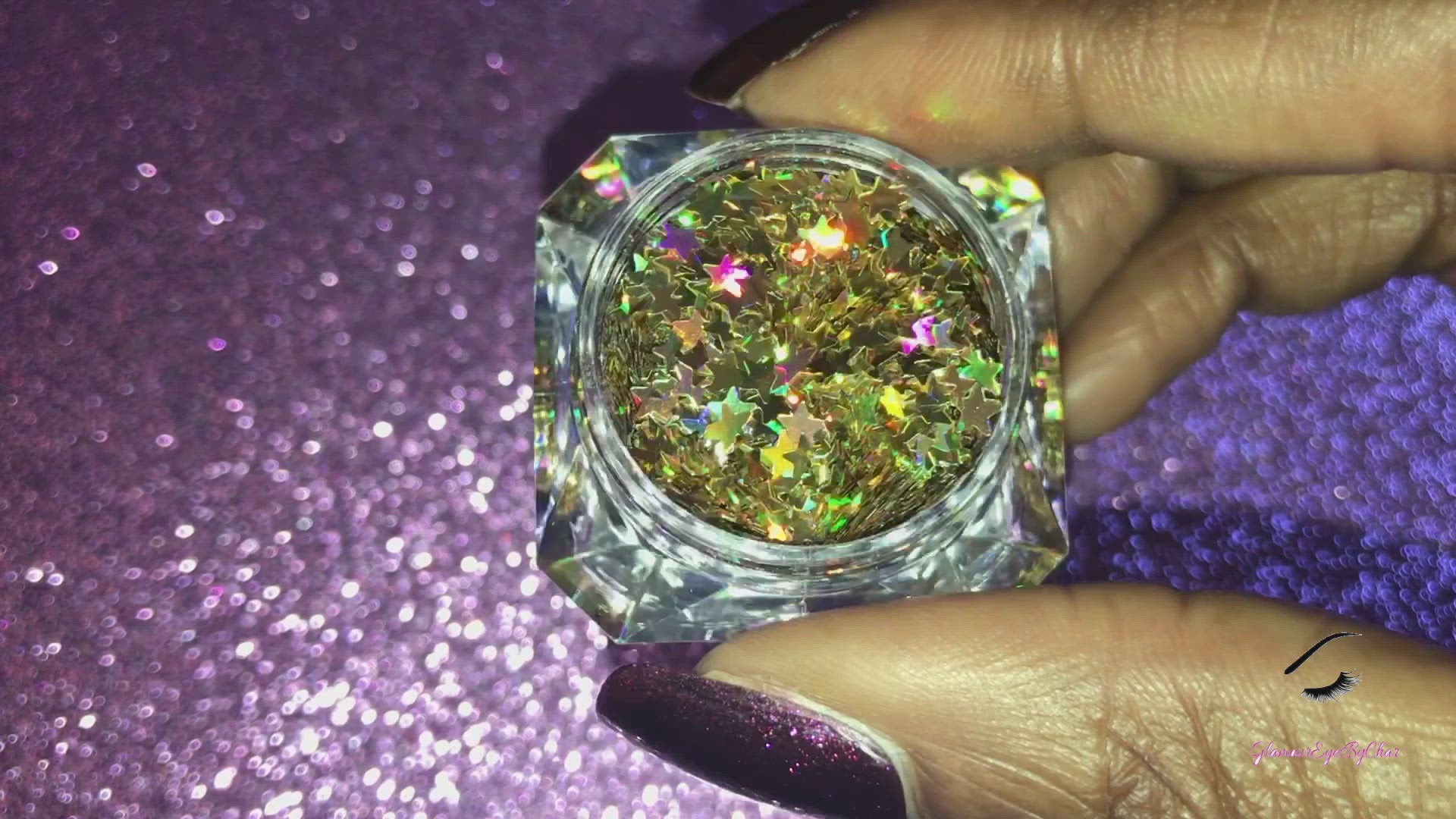 This glitter is called Holographic Gold Stars and is part of the shaped glitters collection.  It consists of gold small stars with a holographic sparkle. Holographic Gold Stars is perfect for body and nail art or DIY projects.  Comes in 5g jars only.