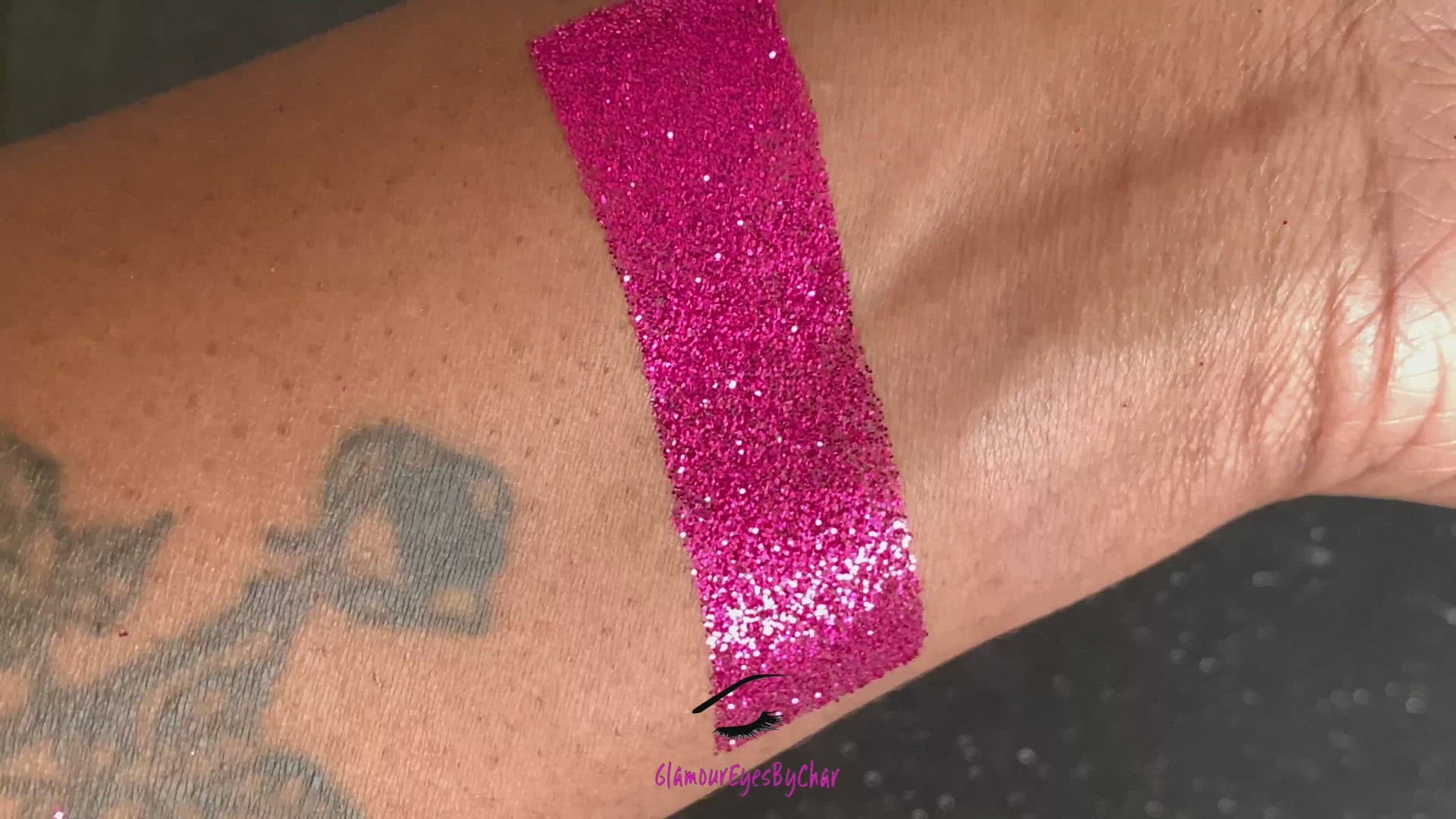 This glitter is called Mad Magenta and is part of the simple glitter collection. It consists of metallic magenta glitter.  Mad Magenta can be used for your face, body, hair and nails. Comes in 5g and 10g jars. 