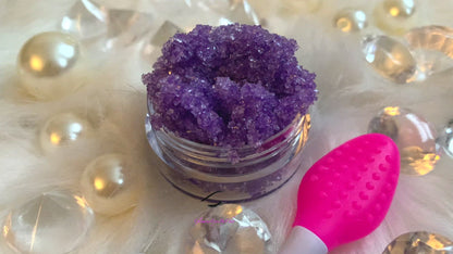 Tired of dry cracked lips? Exfoliating with our sugar lip scrub will have your kissers in tip top shape in no time. It's made with premium rich ingredients to remove dead skin and keep your lips soft, moisturized and luscious. Not to mention, it smells and tastes amazing, and comes with a FREE double-sided silicone exfoliating lip brush