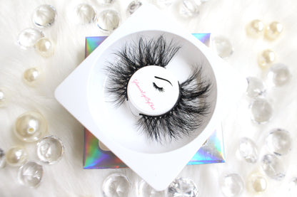 These 5D luxurious mink lashes are called Glamour and are 25mm in length. They are very dramatic, wispy, have a criss cross style flare effect, lightweight, and comfortable to wear on the lids. The thin lashband, makes the application process a breeze. 