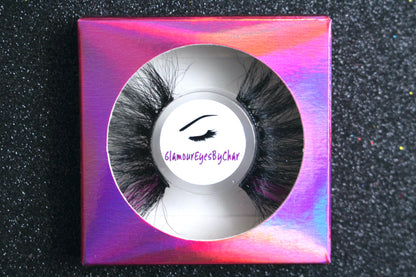 These 5D premium mink lashes are 25mm in length. They are soft, lightweight, and comfortable to wear on the lids. The subtle pop of violet on the outer corner adds playfulness to your eyes. The flexible cotton lash band, makes the application process a breeze. 